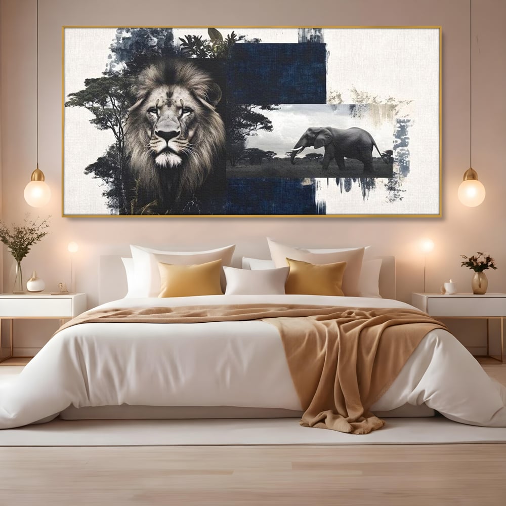 Tablou canvas cu tablou canvas cu leu si elefant, in rama de aluminiu auriu, pe perete intr-un dormitor